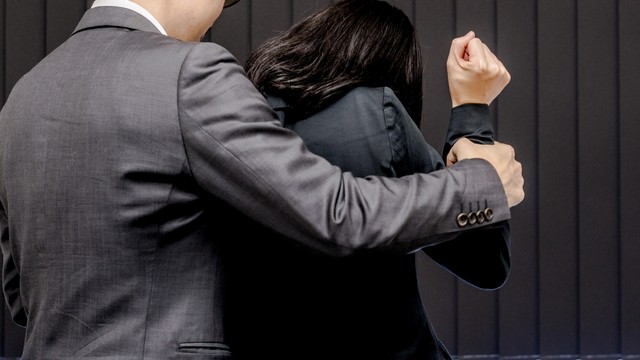 Ilustrasi pelecehan seksual di kantor. Foto: Shutter Stock