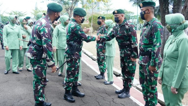 Kunjungan kerja Pangkostrad Letjen TNI Dudung Abdurachman ke Batalyon Zipur 9 Kostrad. Foto: Dok. Kostrad