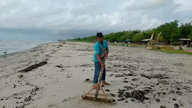 DLH Lampung Sebut Pencemaran Limbah Mirip Minyak Lebih Parah dari Tahun 2020 (1)