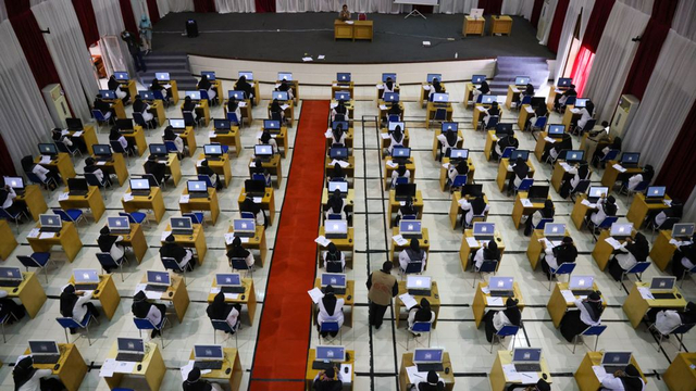 Foto: Ujian Seleksi PNS Aceh, Ketat Prokes (13506)