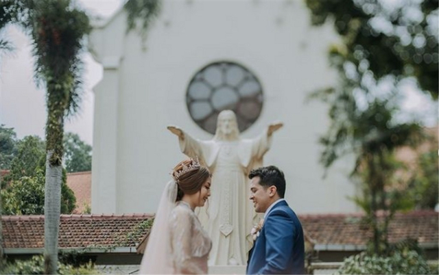 5 Berita Populer: Gaji Krisdayanti; Istri Siri Ayah Taqy Malik Datangi MUI (621113)