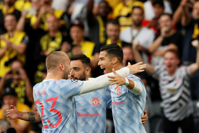 Selebrasi pemain Manchester United Cristiano Ronaldo usai mencetak gol ke gawang BSC Young Boys pada pertandingan Grup F Liga Champions di Stadion Wankdorf, Bern, Swiss. Foto: Denis Balibouse/REUTERS