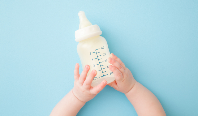 Berapa Lama Botol Susu Bayi Perlu Diganti? Foto: Shutterstock