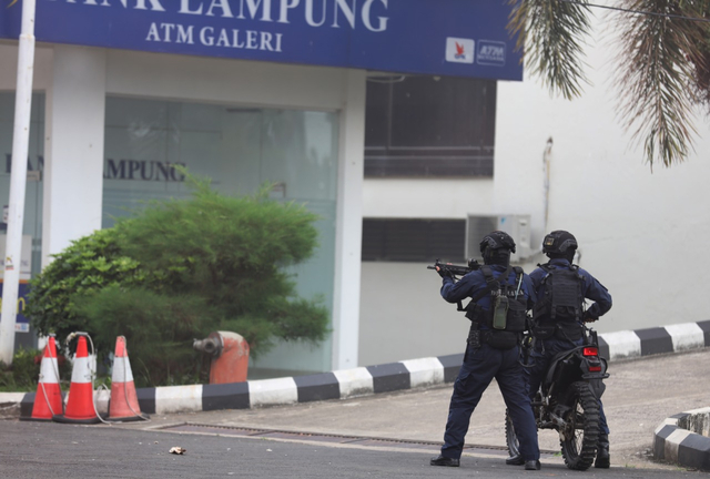 Komplek Kantor Gubernur Lampung Jadi Arena Latihan Denjaka dan Brigif 4 Mar/BS (8)