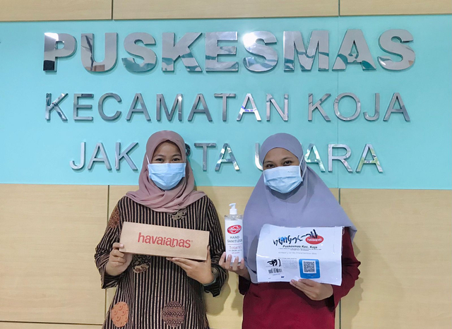 Havaianas dan WeCare.id Donasikan 500 Sandal untuk Tenaga Kesehatan (14157)