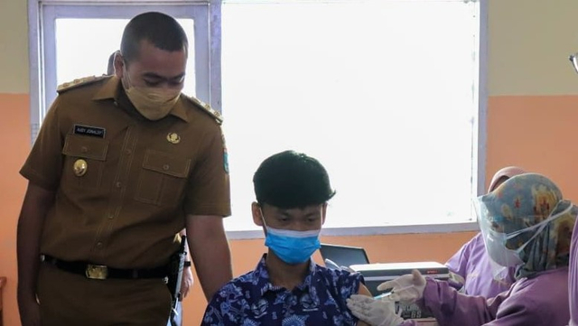 Orang Tua Siswa di Sumbar Masih Ragu soal Vaksinasi, Wagub: Insya Allah Aman (67123)