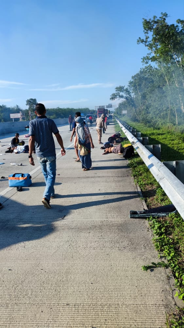 Kecelakaan Tunggal di Tol Lampung, 3 Orang Meninggal Dunia (1)