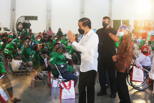 Joko Widodo Tinjau Grab Vaccine Center Yogyakarta yang Ramah Teman Disabilitas (15842)