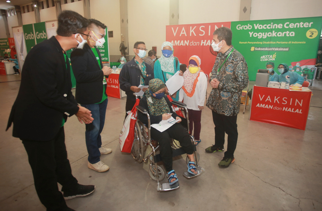 Joko Widodo Tinjau Grab Vaccine Center Yogyakarta yang Ramah Teman Disabilitas (15843)