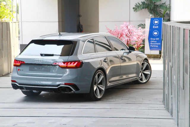 Audi RS4 Avant Terbaru Resmi Meluncur, Station Wagon Bertenaga Buas (284155)
