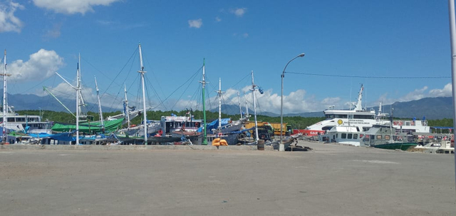 Keterangan foto: Kondisi Pelabuhan Rakyat Wuring yang didominasi kapal milik instansi pemerintah dan beberapa kapal rakyat.