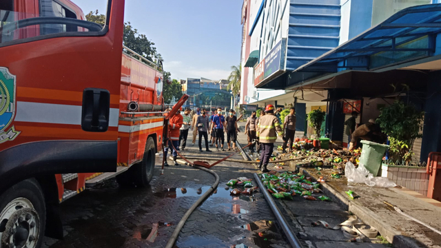 Kebakaran di Plaza Pondok Gede, Bekasi. Foto: Dok. Istimewa