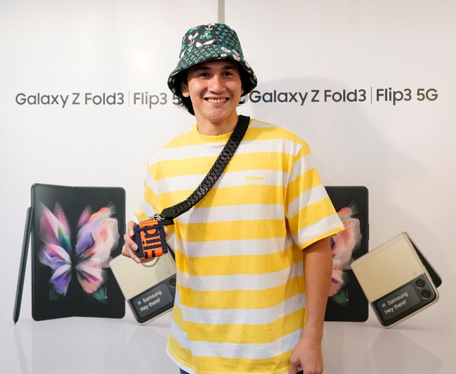 Vino G. Bastian dan Samsung Galaxy Z Flip3 Foto: Samsung