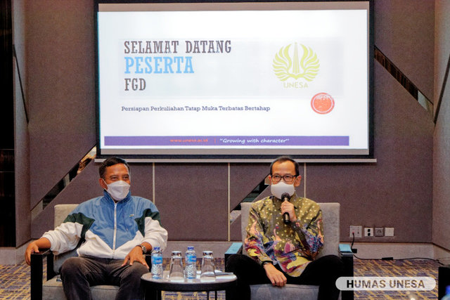 Focus Group Discussion membahas Persiapan Perkuliahan Tatap Muka Terbatas Bertahap di Universitas Negeri Surabaya (UNESA) pada Minggu, 19 September 2021.