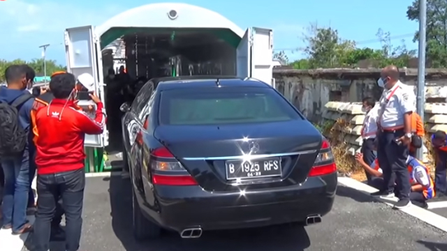 Terungkap Begini Cara Mengirim Mobil Dinas Presiden RI ke Luar Kota (153496)