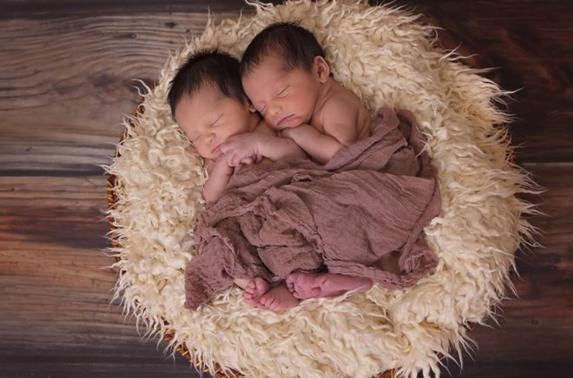 Ilustrasi arti mimpi melahirkan anak kembar (Sumber: Flickr)