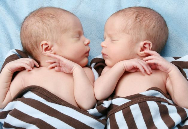 Arti Mimpi Melahirkan Anak Kembar Benarkah Bermakna Baik Kumparan Com Arti Mimpi Melahirkan Anak Kembar Benarkah Bermakna Baik Kumparan Com