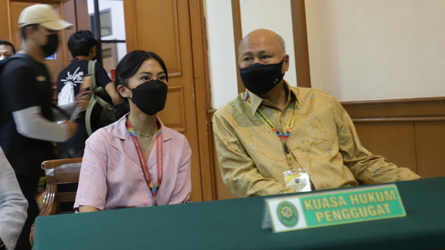 Sudah Beri Tahu soal Cerai dengan Kenang, Tyna Kanna Ungkap Reaksi Anak-anaknya (51646)