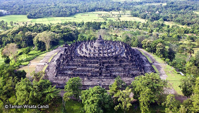 Ilustrasi Candi Borobudur, salah satu tempat wisata di Magelang. Sumber: kniu.kemdikbud.go.id