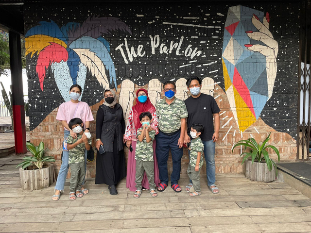 Bersantap Siang di 'Ruang Tamu' Pensiunan Garuda Indonesia