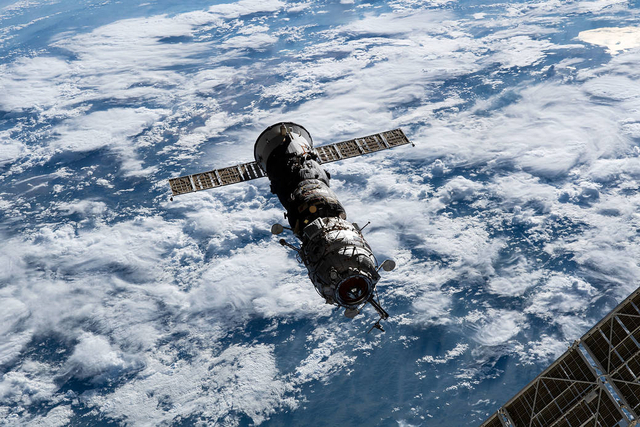 Apa saja yang kamu ketahui tentang penjelajahan angkasa luar yang pertama? Foto: NASA