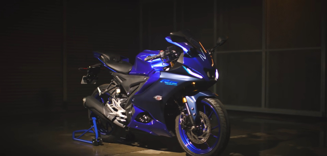 Penampilan Yamaha R15 V4 Racing Blue Foto: Yamaha India