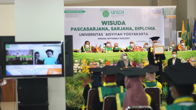 Universitas ‘Aisyiyah Yogyakarta (UNISA) menggelar wisuda secara hybrid untuk periode September 2020/2021. Foto: dok. UNISA