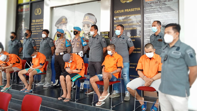 Polisi Ungkap Pabrik Pembuatan Tembakau Sintetis di Tangsel, 4 Orang Ditangkap (404345)