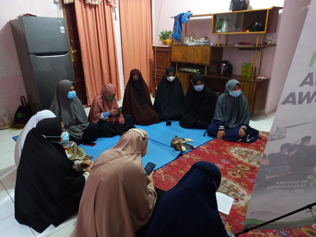 Pelatihan Desain Grafis Penerima Beasiswa IZI - UPZDK PermataBank Syariah (28599)
