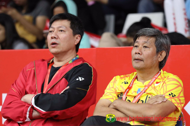 Herry IP 'Coach Naga Api dan Aryono Miranat 'Coach Naga Air', pelatih ganda putra Indonesia. Foto: PBSI