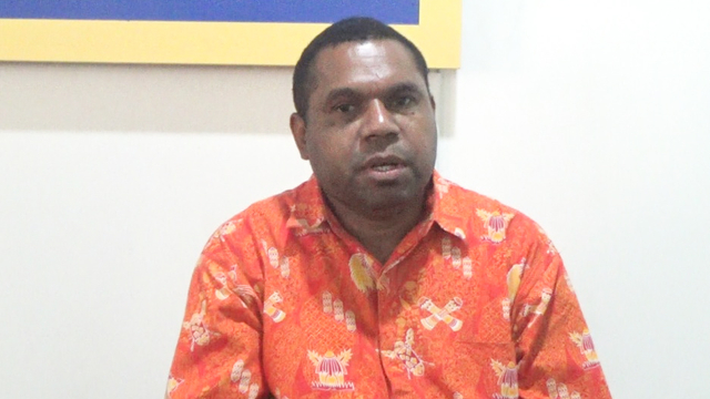 Ketua Umum Aliansi Papua Penuh Damai, Yulianus Dwaa. 