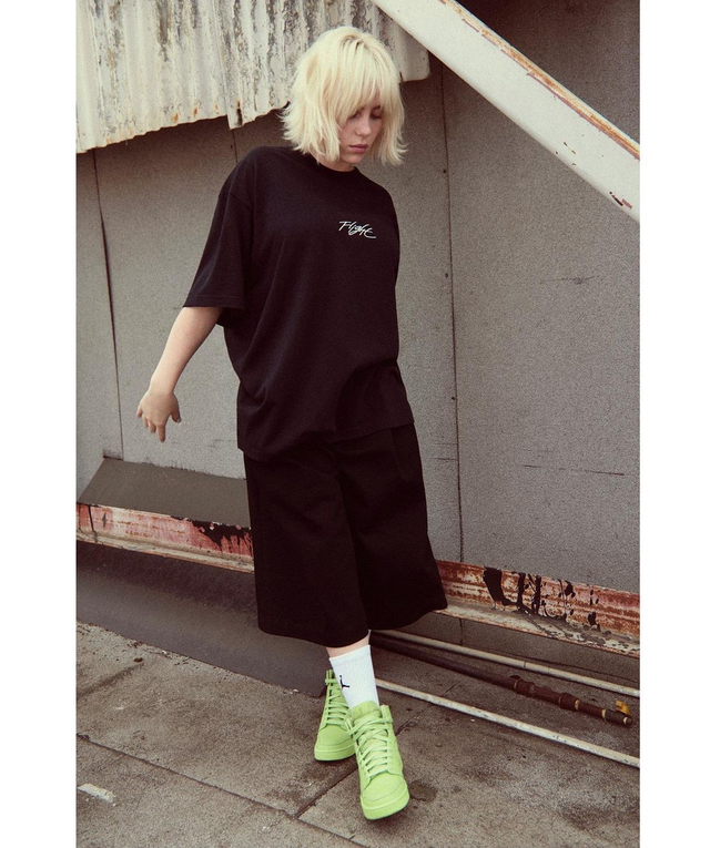 Billie Eilish dan Nike Air Jordan Siap Rilis Sneakers Vegan | kumparan.com