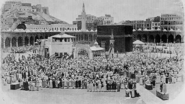 Suasana haji di Kakbah, Makkah pada 18 July 1889. Foto: Getty Images