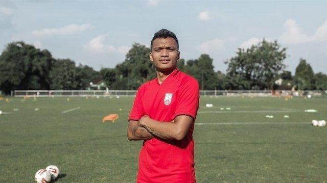 Laskar Sambernyawa dan para Pasoepati menunggu aksi-aksi Ferdinand di lapangan. Si Bengal yang pernah mereka benci, sekarang bakal menjadi idola Persis Solo. (Foto: Persis Solo)