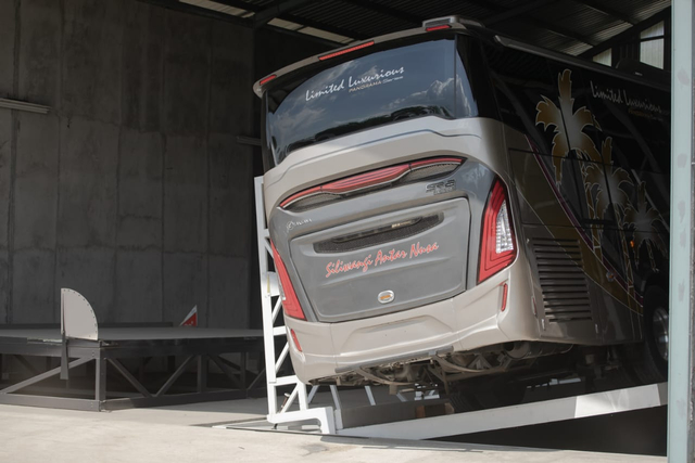 Karoseri Laksana Rilis Bus Single Glass, Bakal Jadi Kacang Goreng? (76660)
