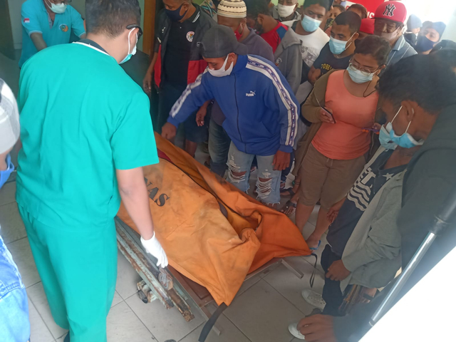 Jenazah korban saat dievakuasi ke RSUP Sanglah, Denpasar, Bali - IST