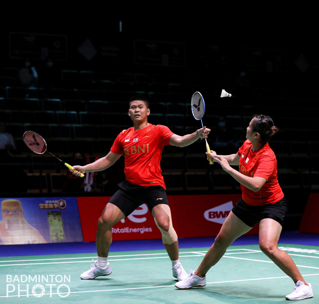 Ganda campuran Indonesia Praveen Jordan/Melati Daeva Oktavianti pada pertandingan Piala Sudirman di Energia Areena, Vantaa, Finlandia, Minggu (26/9). Foto: Raphael Sachetat/Badmintonphoto/BWF