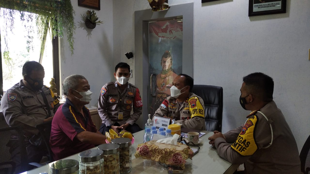 Sosok Agus Dartono, Pensiunan Polisi yang Kini Jadi 'Manusia Silver' (199689)