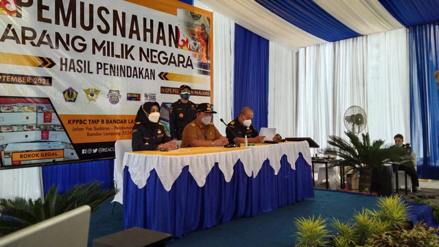 Bea Cukai Bandar Lampung Musnahkan Puluhan Juta Barang Ilegal (1)