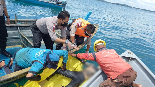 Nelayan asal Batam, korban tabrakan dengan kapal kargo ditemukan di perairan Bintan. Foto: Istimewa