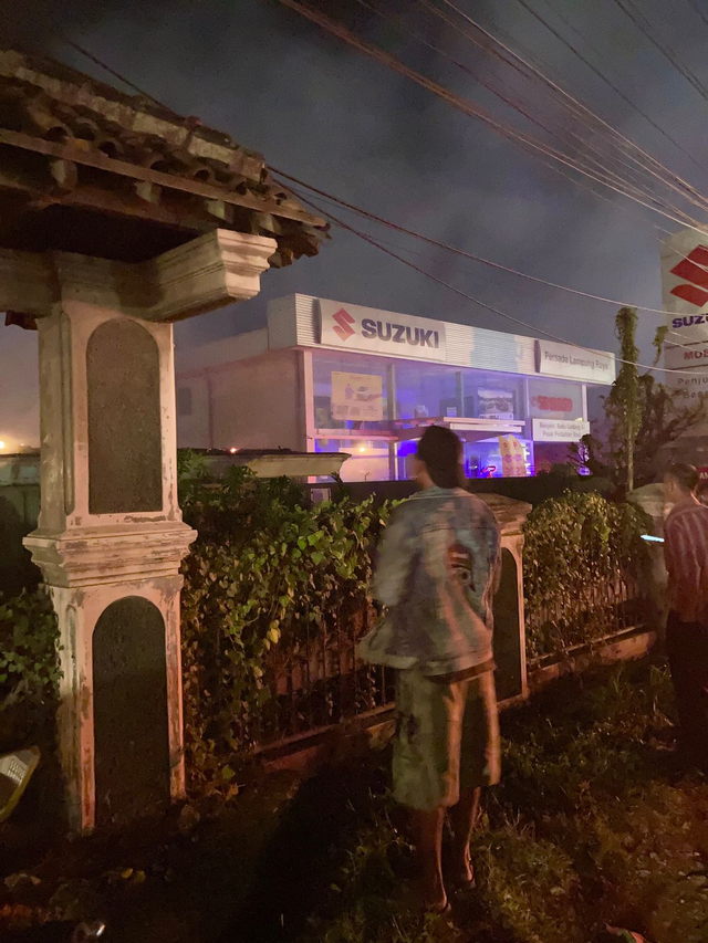 Rumah Tak Berpenghuni Selama 5 Tahun di Lampung Selatan Terbakar (2)