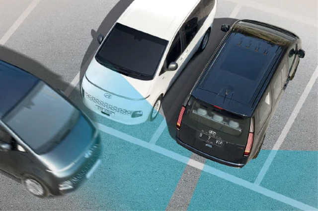 Fitur Rear Cross-Traffic Collision-Avoidance Assist (RCCA). Foto: dok. Hyundai Motors Indonesia.