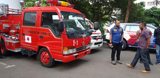 Hibah kendaraan operasional yang diterima Pemkab Kuningan, Jabar, merupakan bantuan dari Jepang melalui kerjasama UPI Bandung dengan JFA. (Foto: Damkar Kuningan)