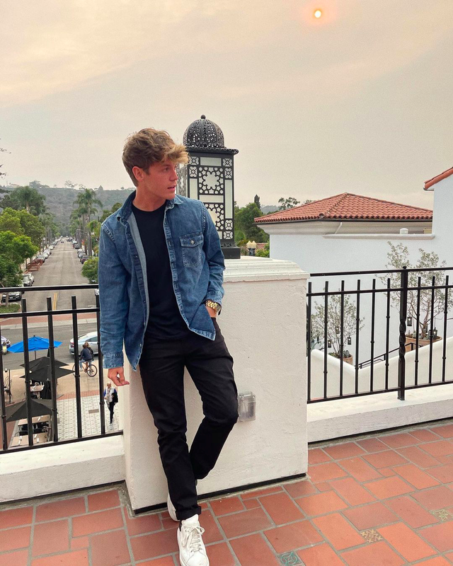 5 Potret Jamie Miller, Sempat Sapa Penggemar di Indonesia Lewat ITA 2021 (250765)