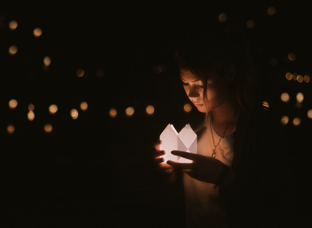 Ilustrasi kata-kata renungan malam tentang kematian, sumber gambar: https://www.unsplash.com/
