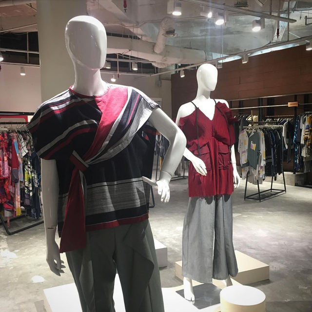 Yuk, Tampil Kece Menggunakan Batik dari 5 Jenama Lokal Ini! (237453)