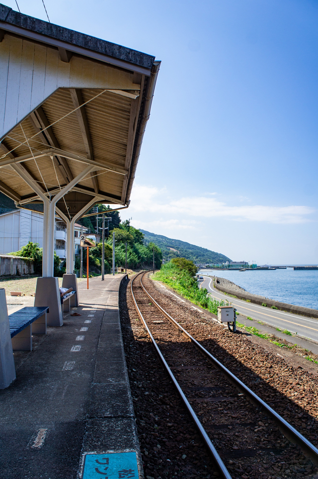 Stasiun Shimonada, stasiun kereta api terindah di dunia. Foto: Shutter Stock