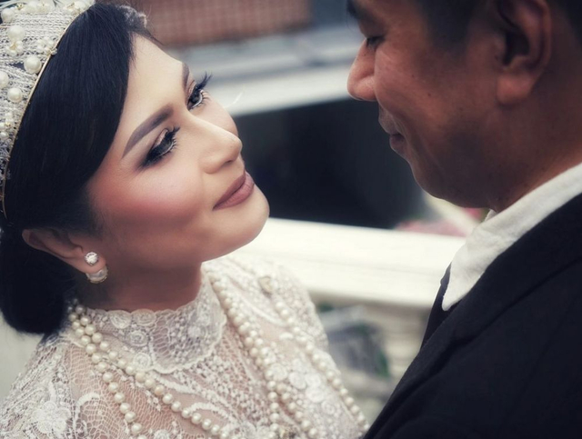 Menikah Lagi 5 Momen Romantis Tamara Geraldine Dan Suami Kumparan Com