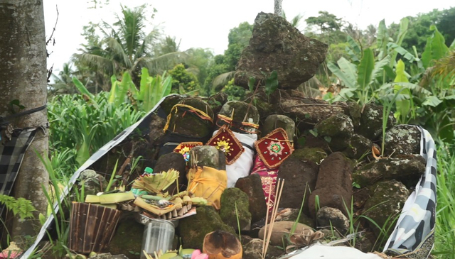 Temuan Lingga di Klungkung, Bali yang banyak dikunjungi warga - IST