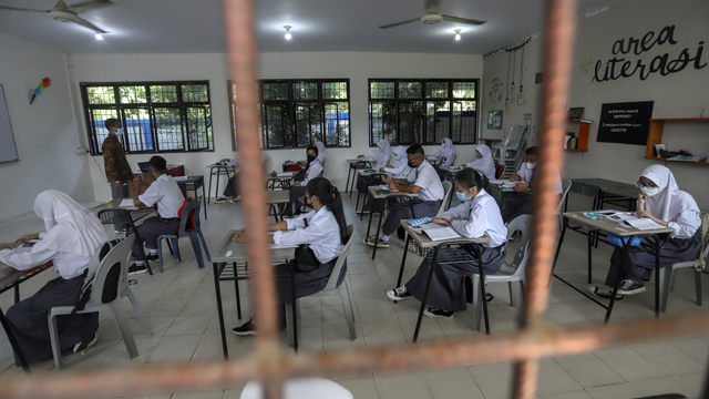 Siswa Positif Corona Hadir Di Kelas 5 Temannya Dan 1 Guru Smk Di